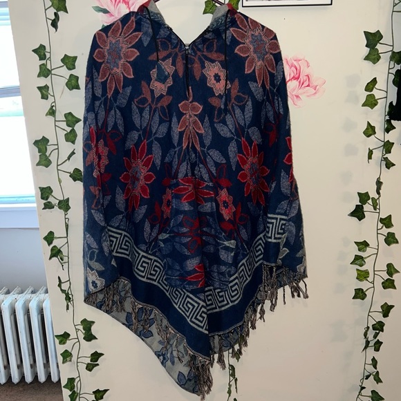 Hippie Poncho - Picture 1 of 4